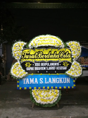 Papan Bunga Duka di Suranenggala